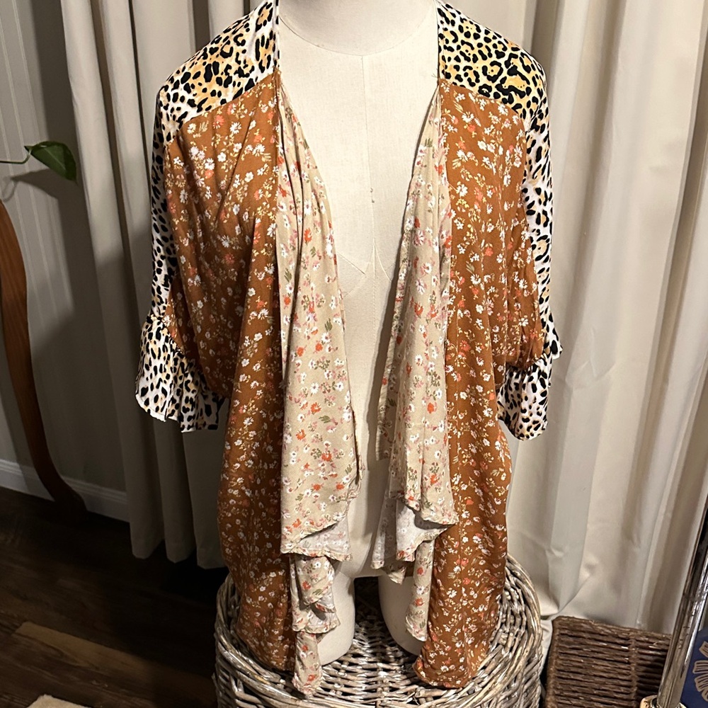 Chic Multicolor Women's Kimono with Floral and Leopard Accents